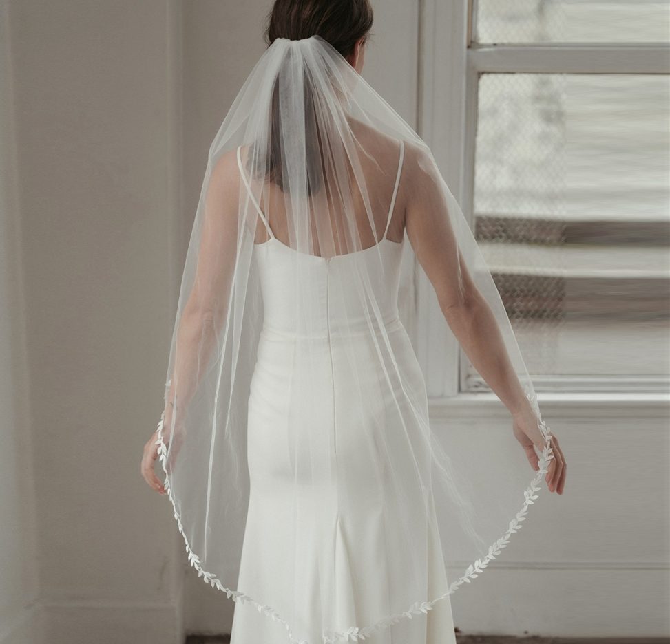 Soft tulle Leaf edge wedding veil